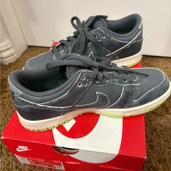 dunks - Picture 3 of 5